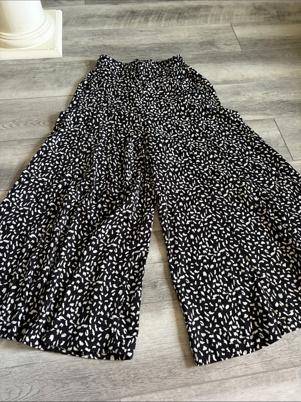 Francesca's Collections Black & White Wide-Leg Palazzo Pants